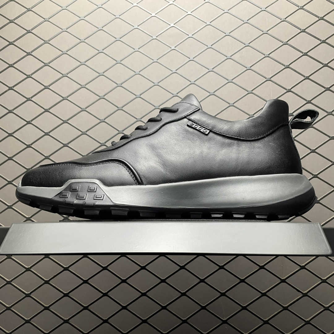 ECCO 爱步 纯色拼接皮鞋 415228 精选全优质牛皮 柔软亲肤，打造轻盈漫步感 小蛮腰收腰鞋型设计 上脚显瘦 质感丰富，彰显个性 华夫鞋底 直接注塑工艺连接鞋面与鞋底，一体成型PU中底，橡胶大底，舒适畅跑不易滑 复古风潮，以撞色组合，演绎经典复古之风 伴你高能出街，活力出行 尺码：38 39 40 41 42 43 44 皮鞋码-选品中心