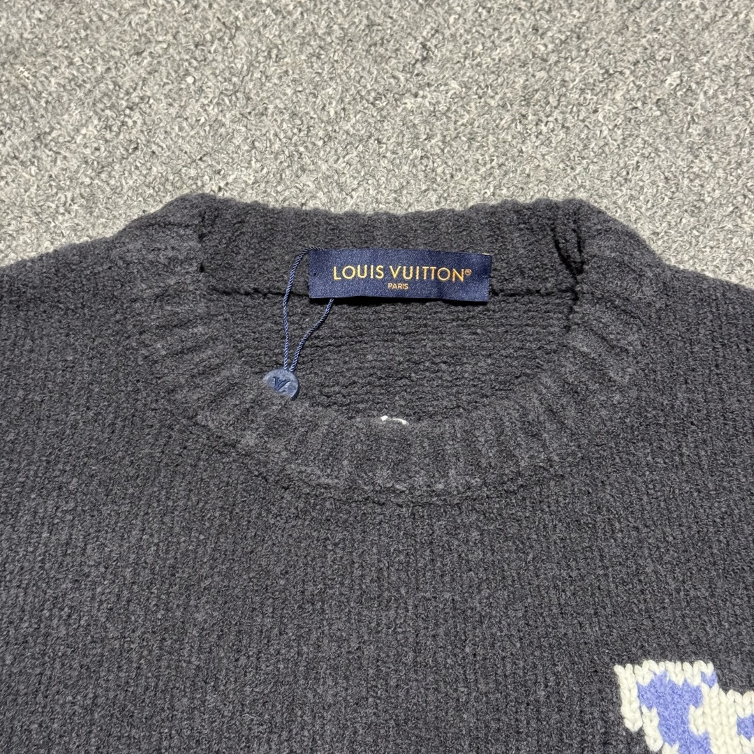 图片[2]-S# LV 嵌花 羊毛混纺针织毛衣圆领毛衣 真正原版购回开发打版 高端零售专供 品质保证 100%放心出街 尺码： S M L-选品中心