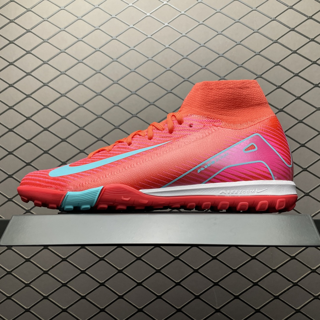 💰550   外貿專供 NK Air Zoom Mercurial Vapor 16 刺客16 防水鞋面 碎釘足球鞋 原代工廠出品， 全進口機臺生產裝置，百分百採用優質原材料 外貿出口平臺主推私密 尺碼：35-45 無半碼 編號：35YE