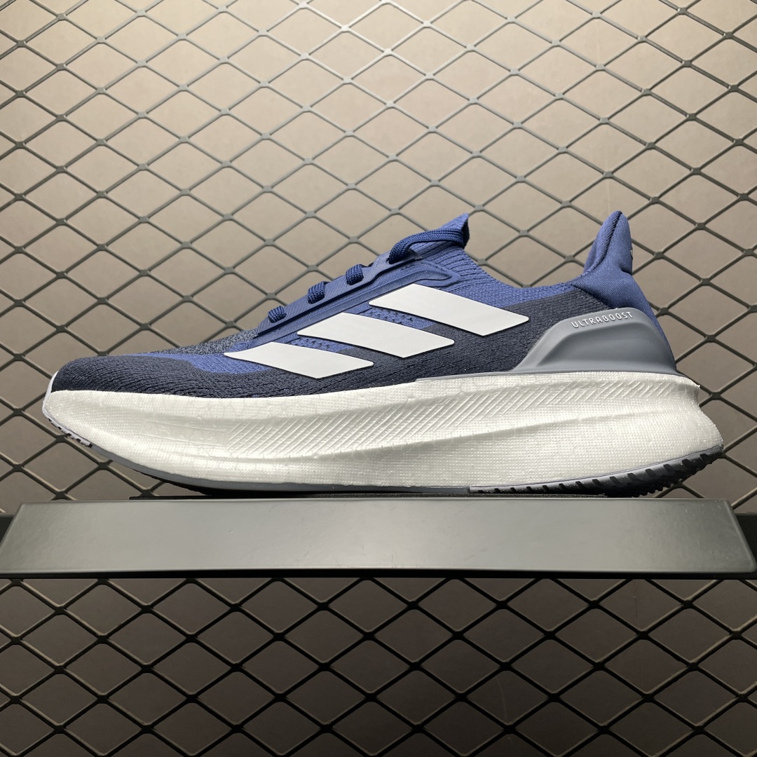  AD 阿迪 Ultra Boost 5 超弹力爆米花中底休闲跑步鞋 JI3385 尺码：39 40 4
