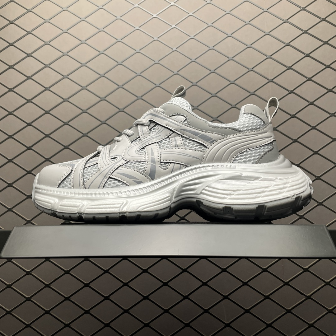 💰569 純原GG-CC Chunky Low 休閒運動老爹鞋 廣東大廠出品 完美細節 25ss早春新款 大長腿 時髦look輕鬆定格 不費力展現率性氛圍  酷帥機能風不規則設計大底 GGcc杏銀紅色拼色造型設計 輕便舒適百搭 不管怎麼搭