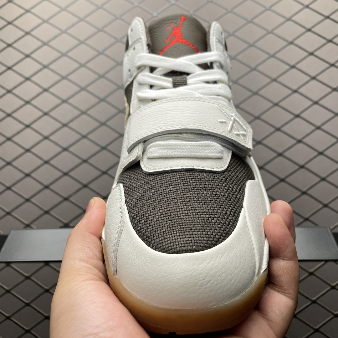 图片[9]-福利特价🔥LJ版本 Travis Scott x Air Jordan Jumpman Jack TR TS联名款 倒钩 复古文化篮球鞋 FZ8117-201 大厂出品 原厂皮料打造 用料细节都绝不含糊 尺码：36 36.5 37.5 38 38.5 39 40 40.5 41 42 42.5 43 44-选品中心