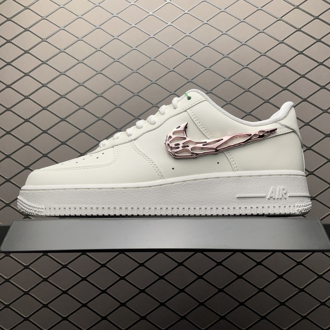 💰550 純原NK Air Force 1 Low 空軍一號低幫休閒板鞋 IF1686-161 原廠衝刀皮料切割乾淨 無任何毛邊 打造純正空軍 全掌內建蜂窩氣墊 原盒配件 原廠中底鋼印、拉幫完美 全套原楦原模傾力打造完美版型 尺碼：36 