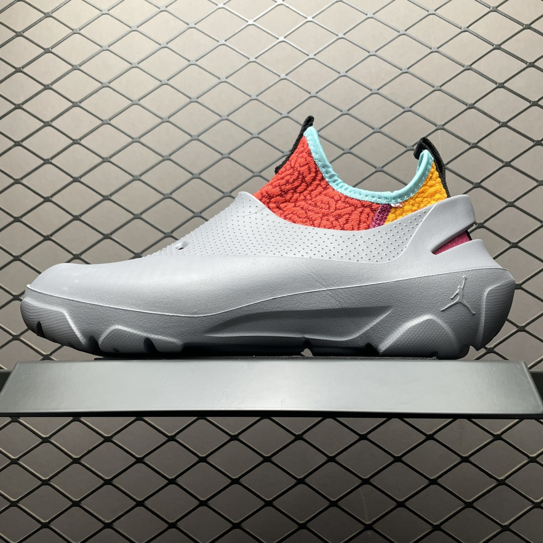 💰450   Jordan System 23 一鞋三穿 套腳休閒涼鞋洞洞鞋 DN4890-066 尺碼：39 40 40.5 41 42 42.5 43 44 44.5 45 46 注意⚠️偏小一碼 編號：15DCBB23