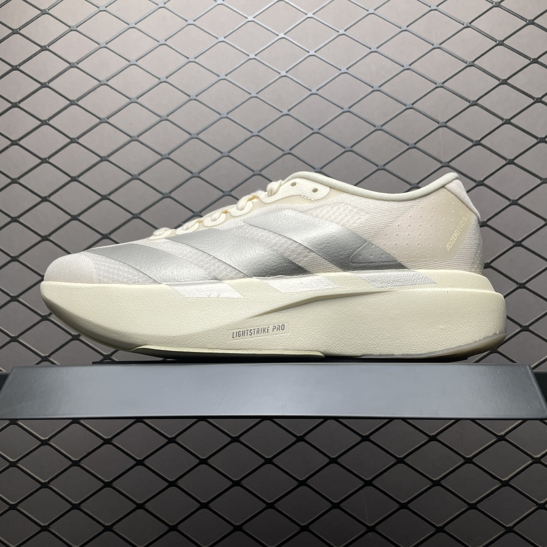 💰530 純原AD 阿迪 Adizero EVO 低幫休閒跑步鞋 JR5841 新版本出貨 區別市面通貨品質 尺碼：36 36.5 37 38 38.5 39 40 40.5 41 42 42.5 43 44 44.5 45 編號：23T