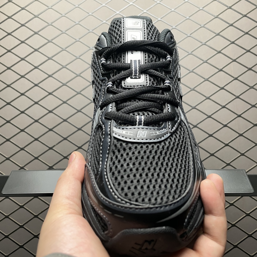   New Balance 新百伦 U740BM2 复古休闲慢跑鞋 全新版本 老牌大厂DT出品 尺码：3
