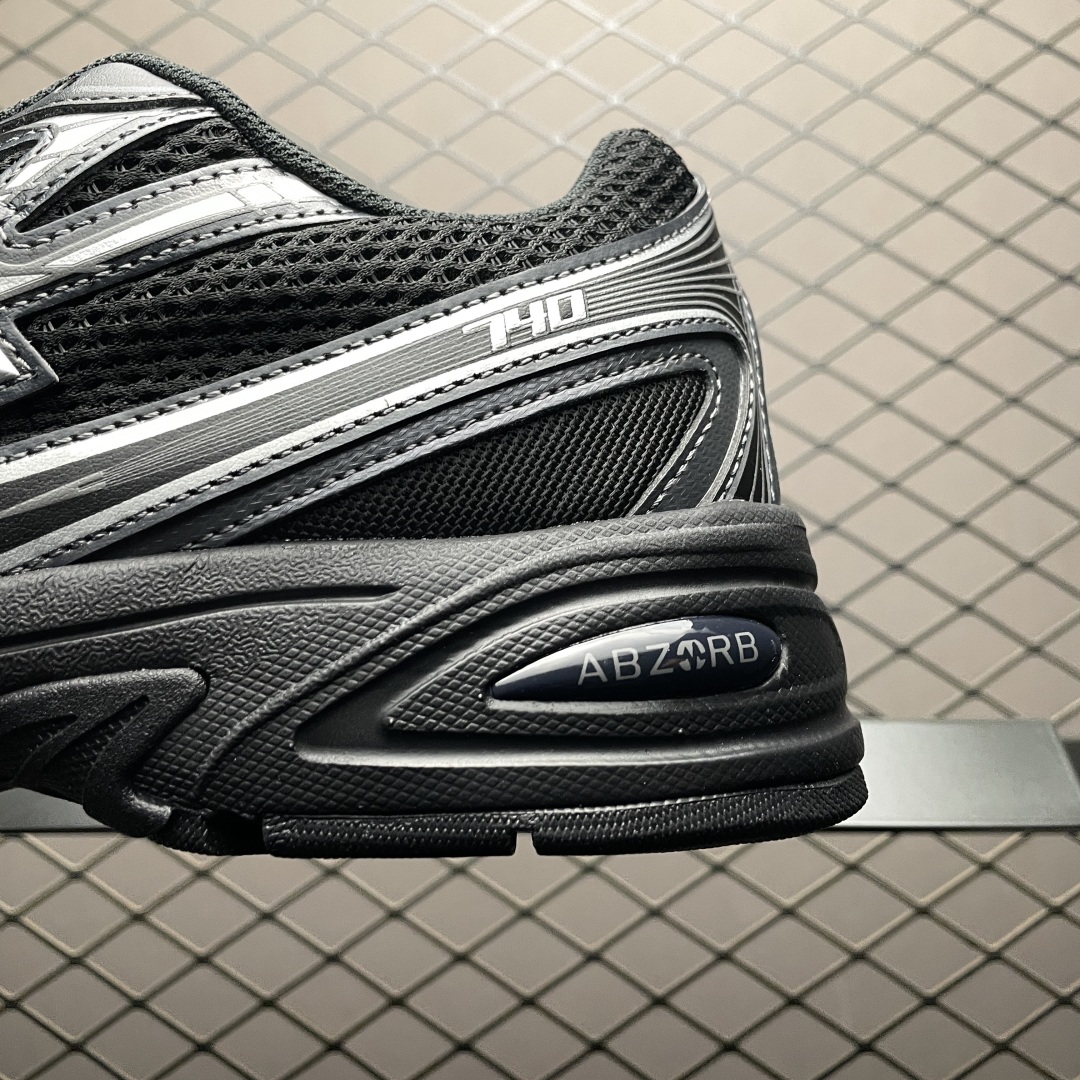   New Balance 新百伦 U740BM2 复古休闲慢跑鞋 全新版本 老牌大厂DT出品 尺码：3