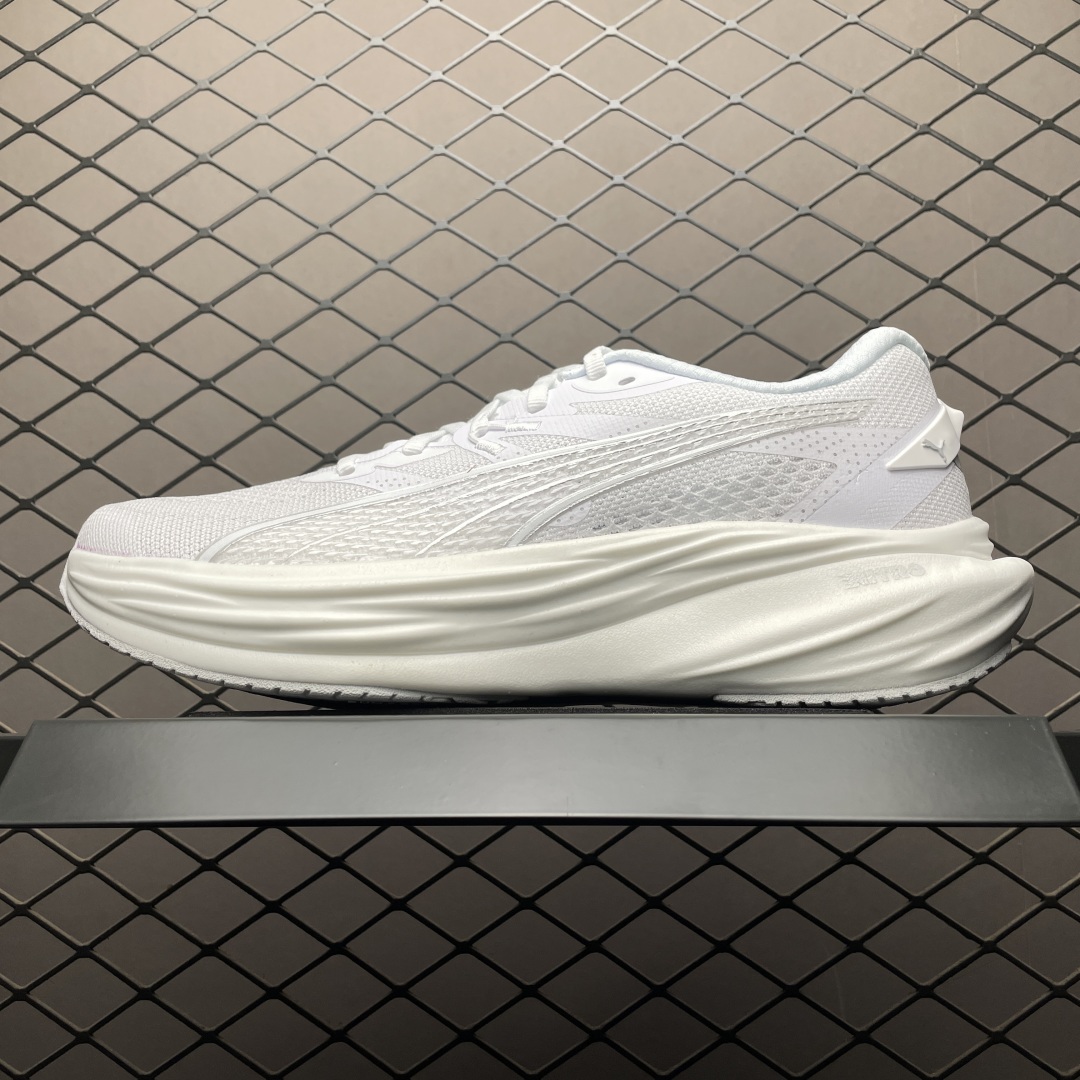  Puma 彪马 Deviate Nitro 低帮跑步鞋 -10 尺码：36 37 37.5 38 38