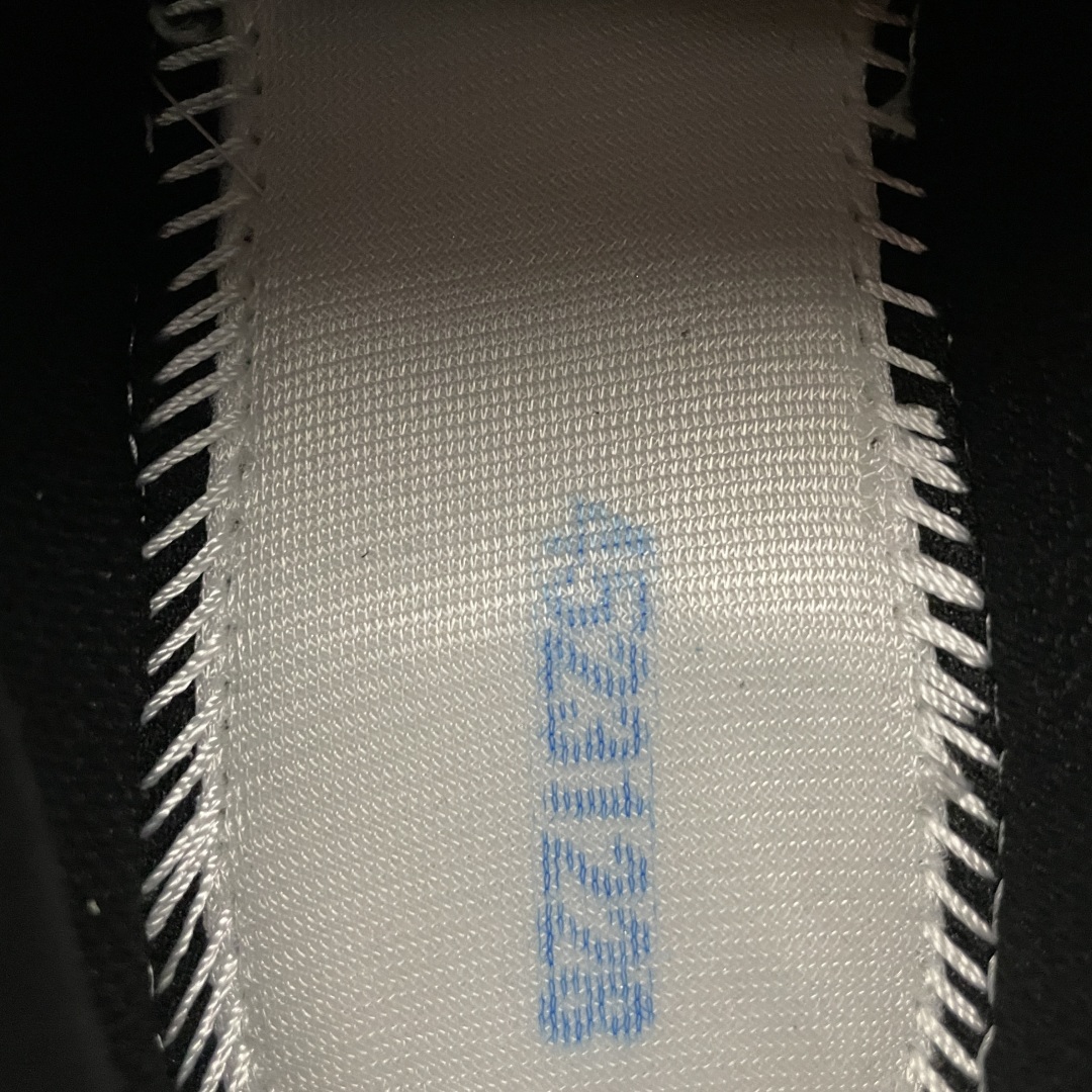   Asics 亚瑟士 GEL-Kayano 14 低帮运动休闲跑步鞋 1202A056-111 平台专