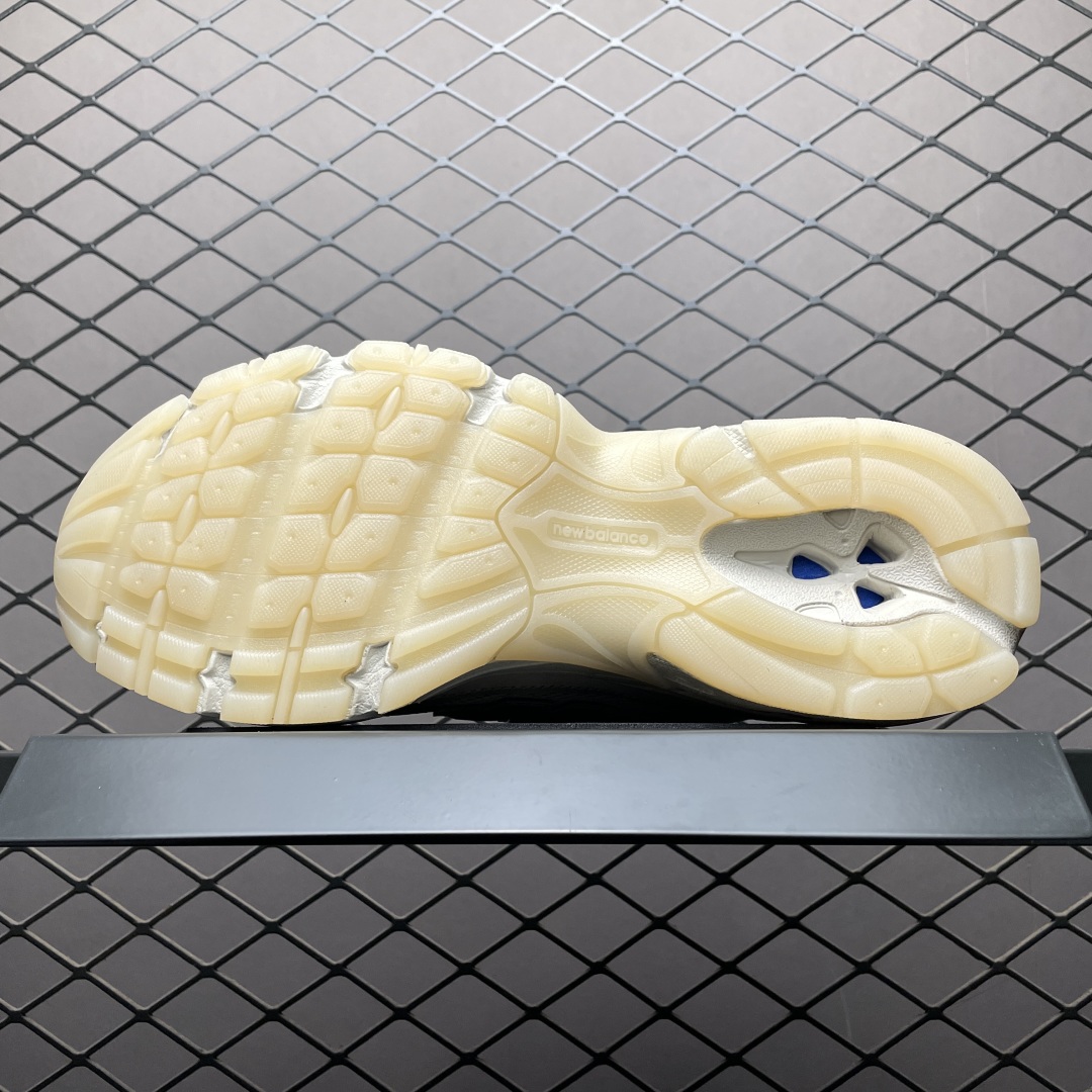   New Balance 新百伦 U740LN1 复古休闲慢跑鞋 全新版本 老牌大厂DT出品 尺码：3