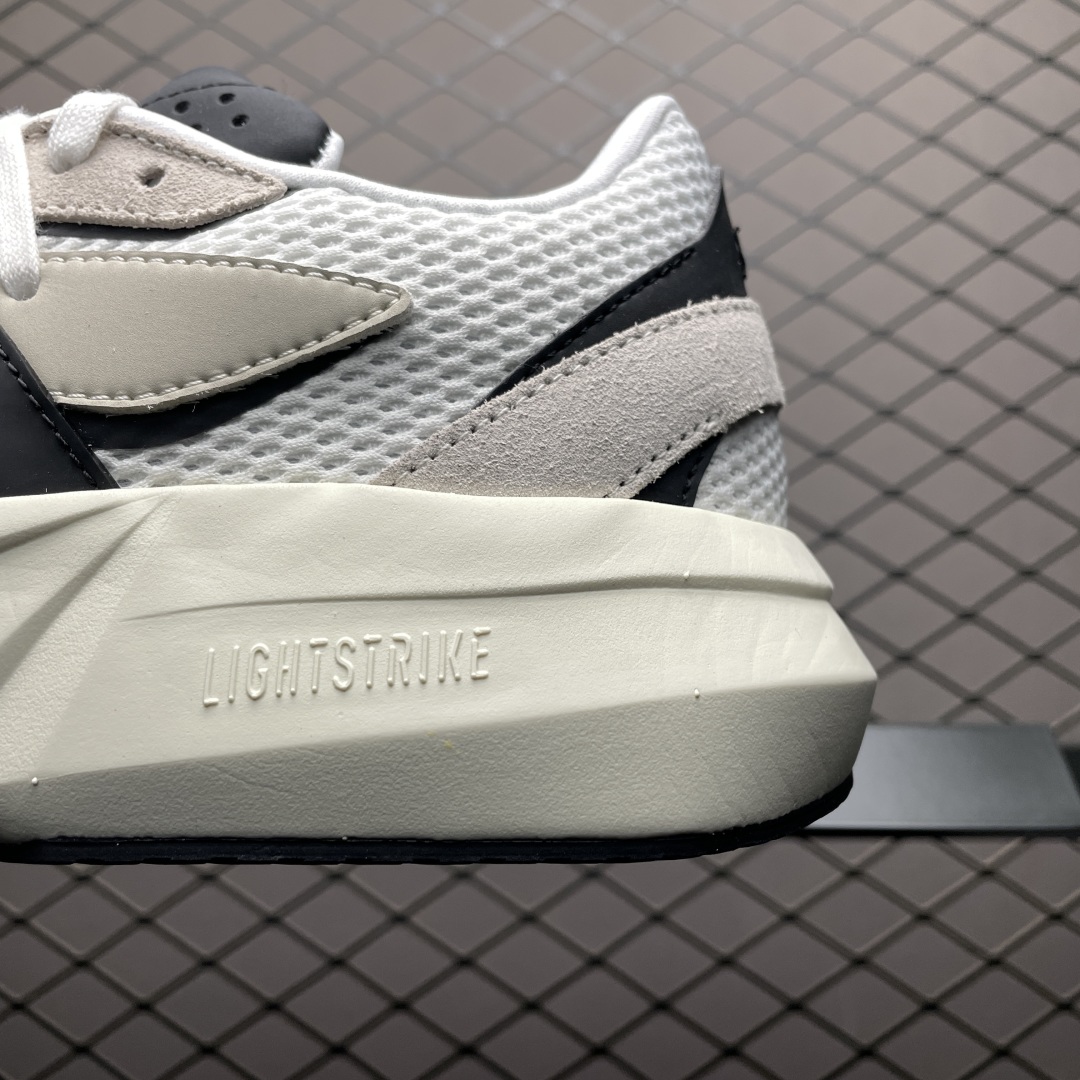  AD 阿迪 Light Blaze 网面透气跑步鞋 JH6944 尺码 ：36 36.6 37 38 