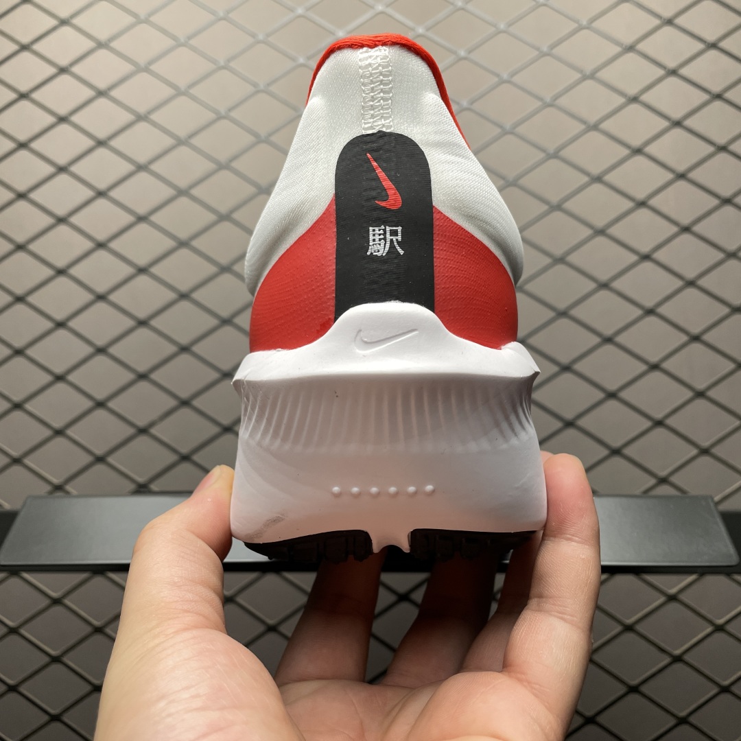   NK Zoom Fly 6 EK 马拉松超轻跑鞋 HQ3498-100 尺码：36 36.5 37.