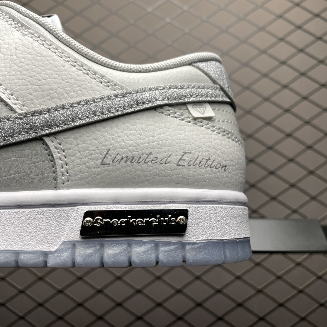   NK Dunk Low 客制款 低帮休闲板鞋 WG0218-018 尺码：36 36.5 37.5 