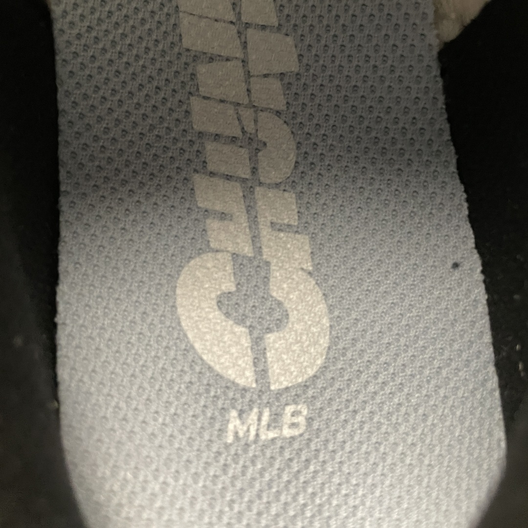   网红爆款 MLB Winner Chunky 低帮休闲老爹鞋  原厂防伪吊牌 尺码：35 36 36