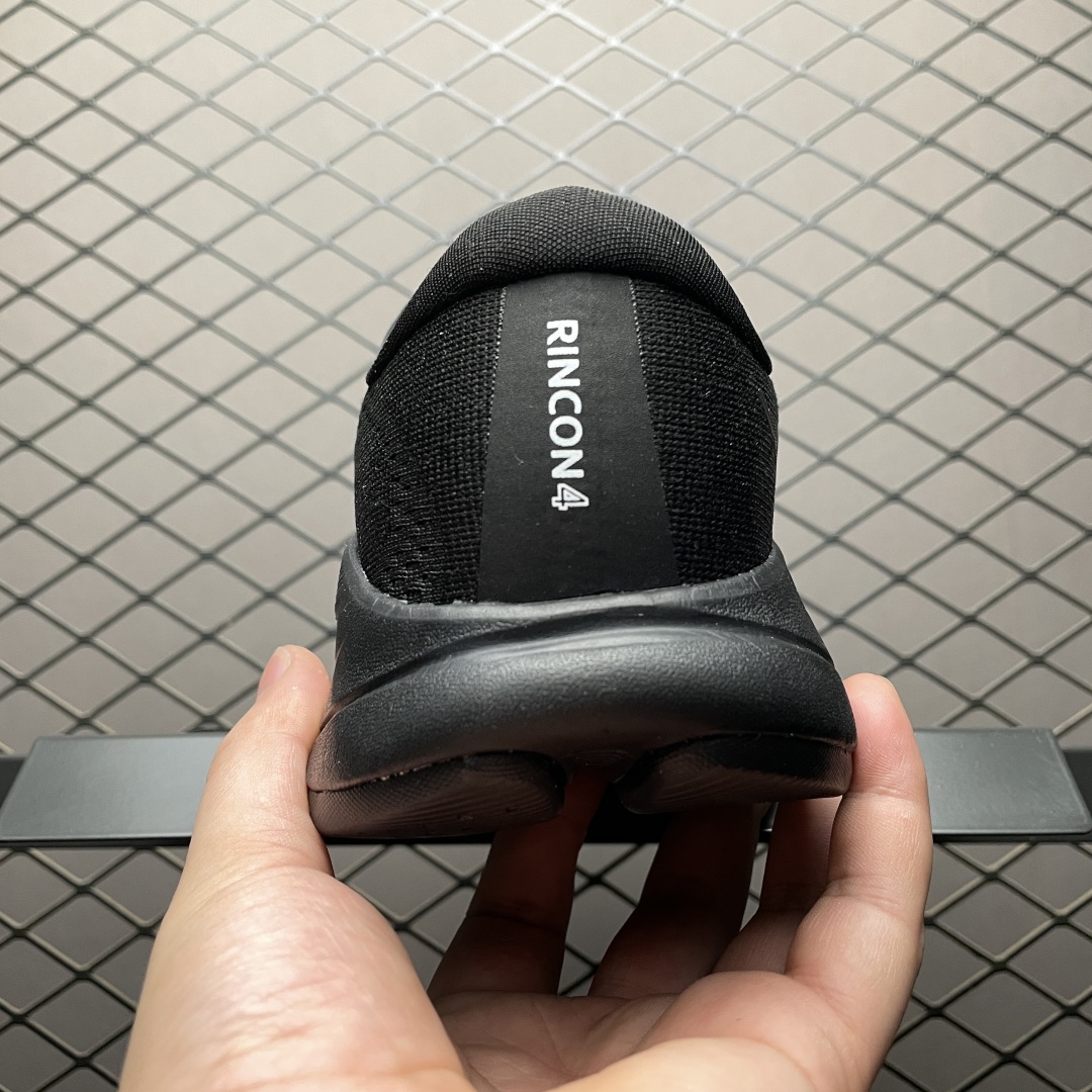   Hoka Rincon 4 网面透气跑步鞋  尺码： 36 36.5 37 38 38.5 39 4