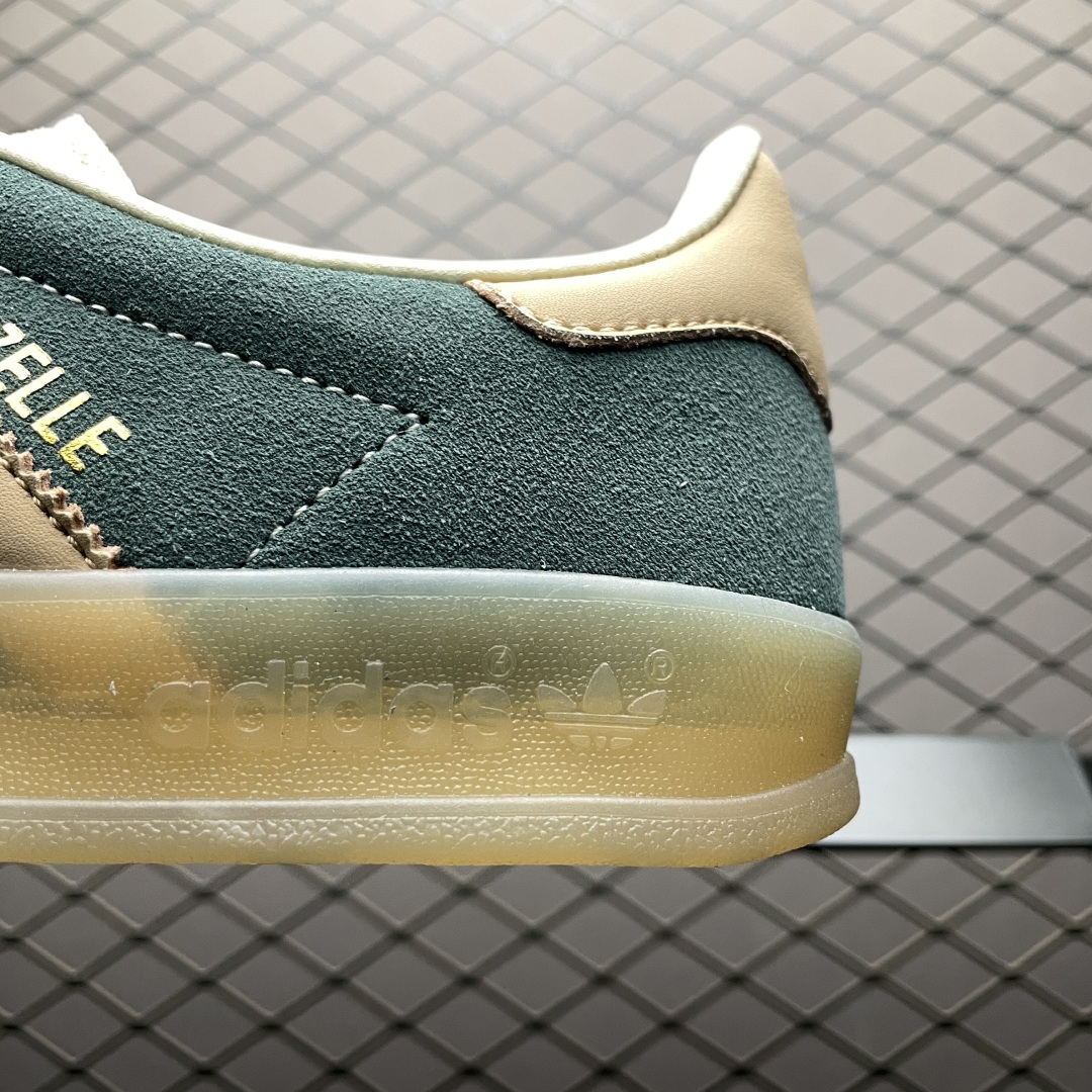  AD 阿迪 Gazelle Indoor 低帮运动休闲板鞋 JH5402 尺码：35.5 36 36.