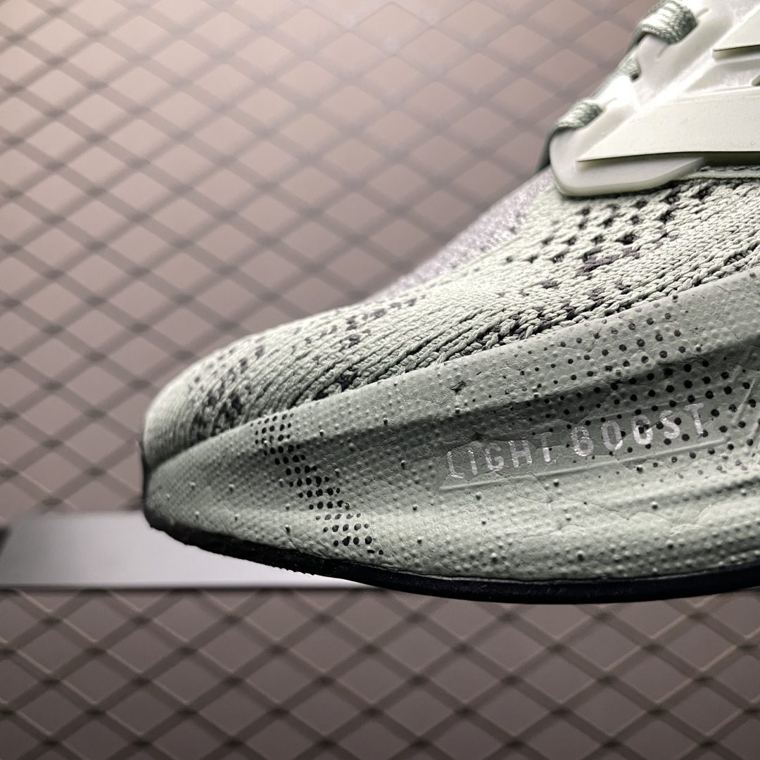   AD 阿迪 Ultra Boost 5 超弹力爆米花中底休闲跑步鞋 JI1525 尺码：39 40 