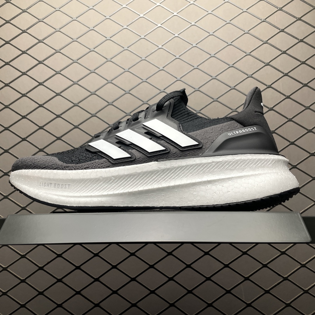   AD 阿迪 Ultra Boost 5 超弹力爆米花中底休闲跑步鞋 JH9633 尺码：36 36.