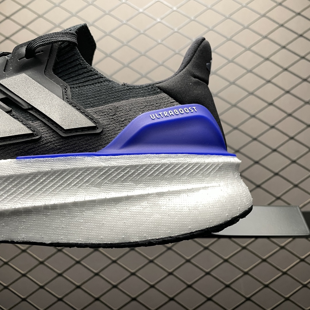  AD 阿迪 Ultra Boost 5 超弹力爆米花中底休闲跑步鞋 JH9082 尺码：36 36.