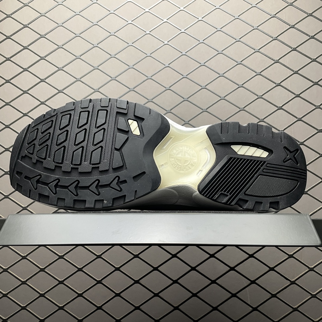   Stone Island 石头岛 Grime Panelled 网面透气户外运动鞋 尺码：36 37