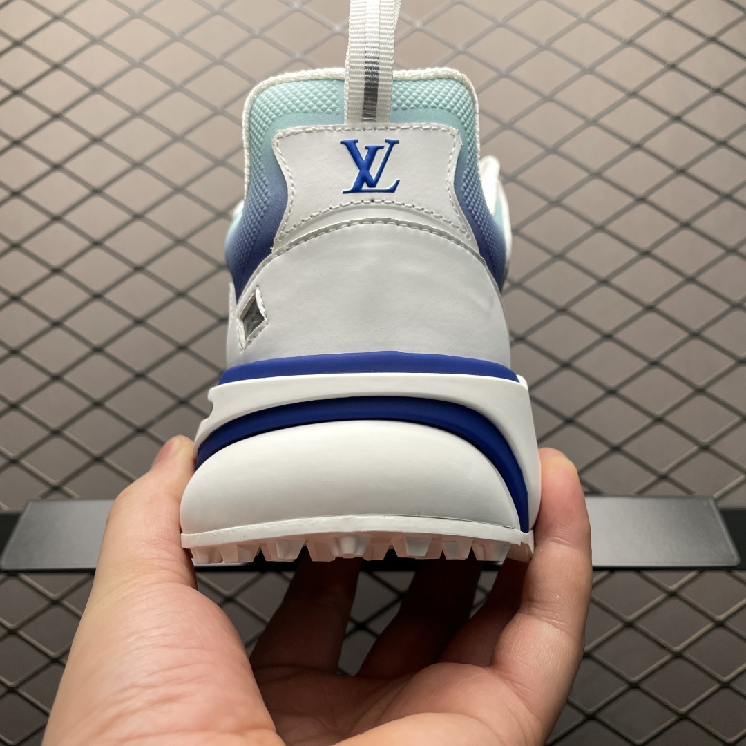 LV Runner Tatic 潮流复古运动鞋 鬼佬专供品质 该款向传统跑鞋汲取灵感,新颖亮相路易威