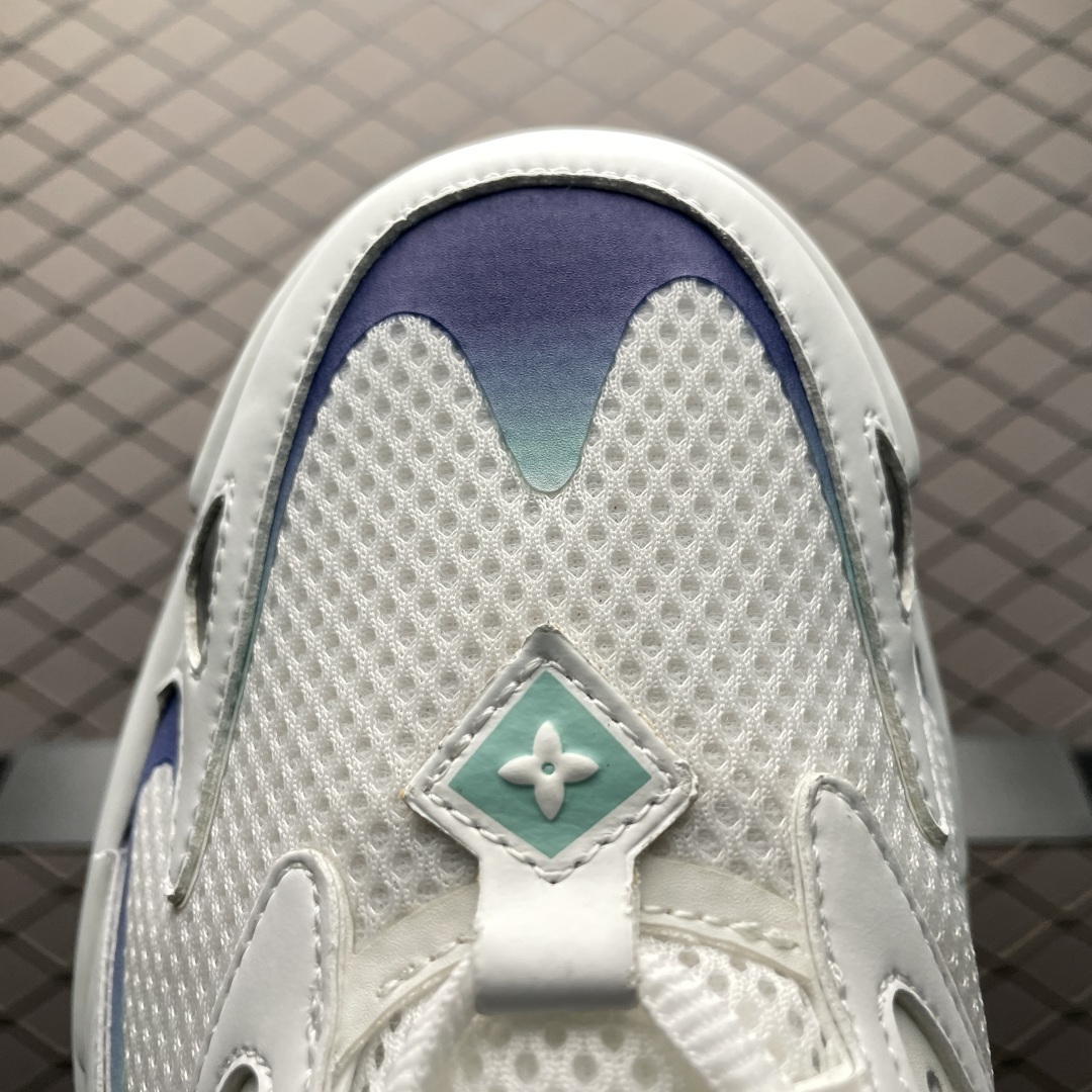LV Runner Tatic 潮流复古运动鞋 鬼佬专供品质 该款向传统跑鞋汲取灵感,新颖亮相路易威