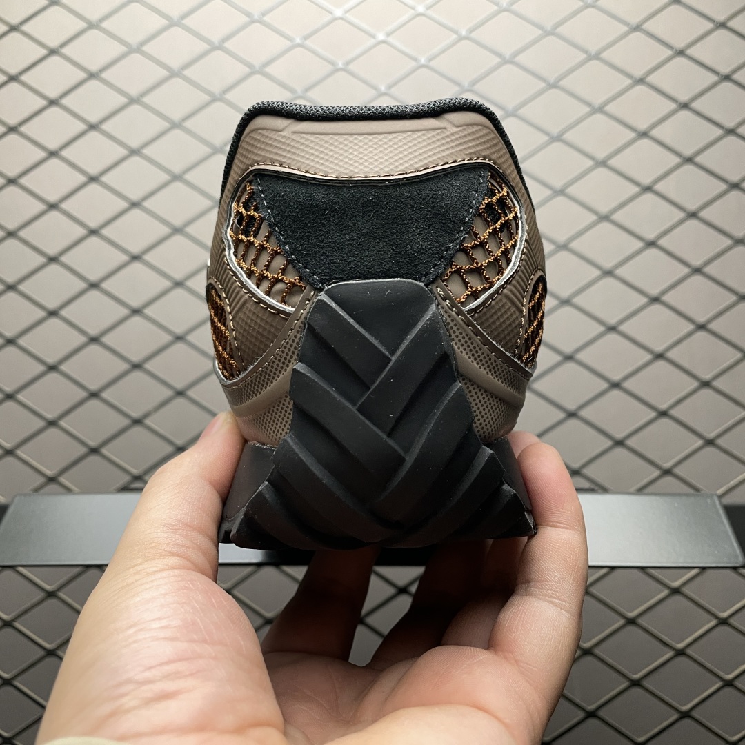   BOTTEGA VENETA BV葆蝶家 王一博同款低帮休闲鞋 全新海淘专供品质 采用轻质科技网布面