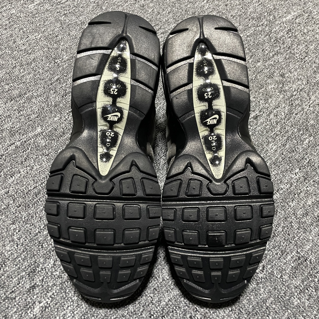   NK Air Max 95 SP 低帮休闲运动板鞋 AT2865-003 高端零售外贸专供品质 区别
