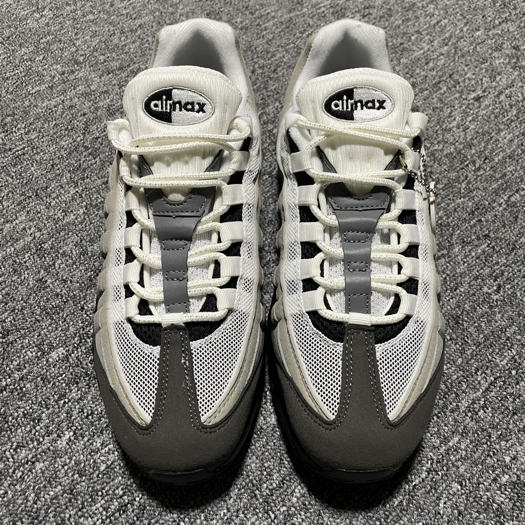   NK Air Max 95 SP 低帮休闲运动板鞋 AT2865-003 高端零售外贸专供品质 区别