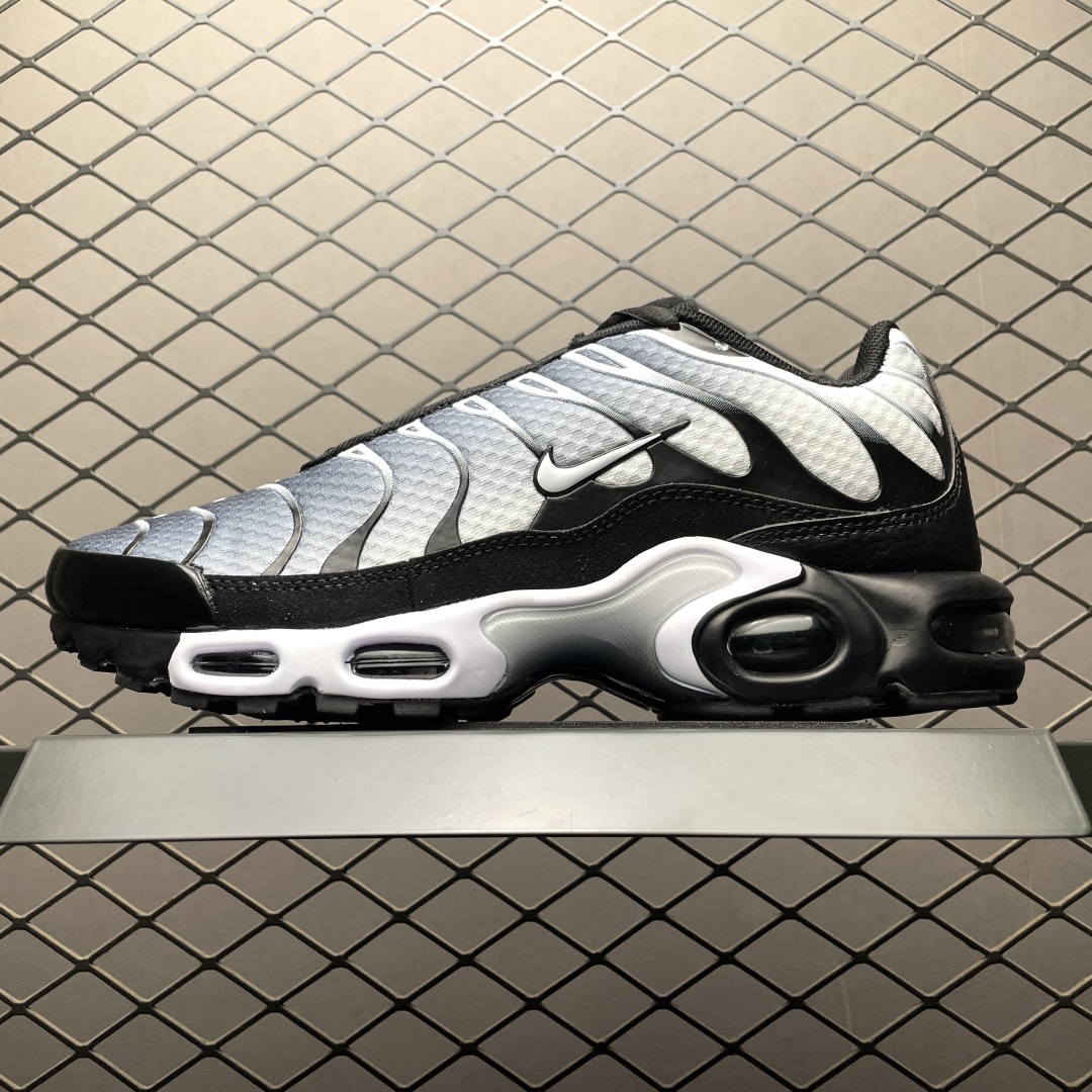   外贸专供 NK Air Max PLUS 复古气垫运动鞋 DM0032-003 外贸专供品质 尺码：