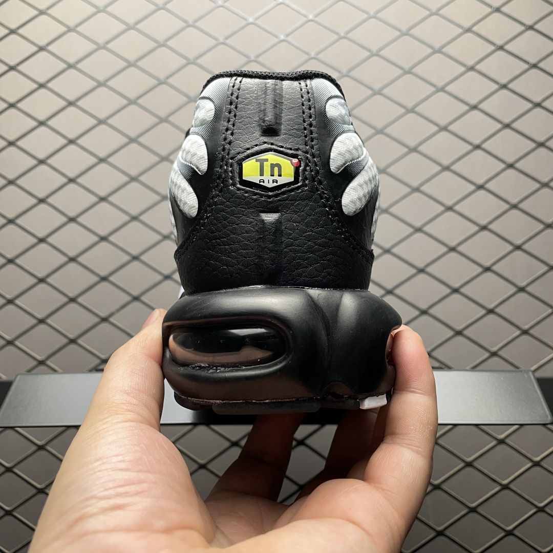   外贸专供 NK Air Max PLUS 复古气垫运动鞋 DM0032-003 外贸专供品质 尺码：