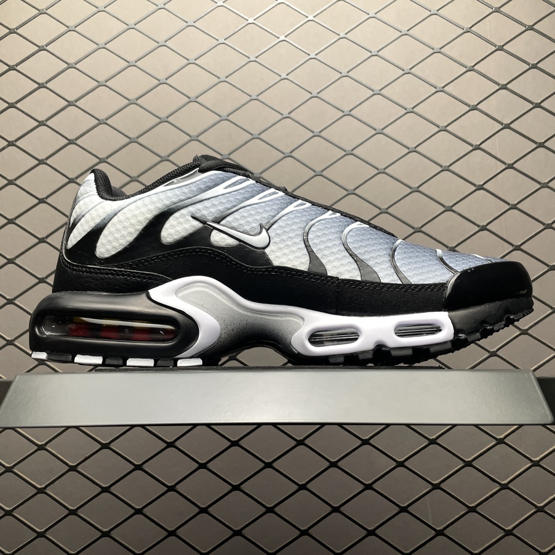   外贸专供 NK Air Max PLUS 复古气垫运动鞋 DM0032-003 外贸专供品质 尺码：