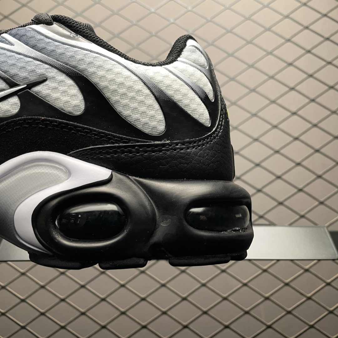   外贸专供 NK Air Max PLUS 复古气垫运动鞋 DM0032-003 外贸专供品质 尺码：