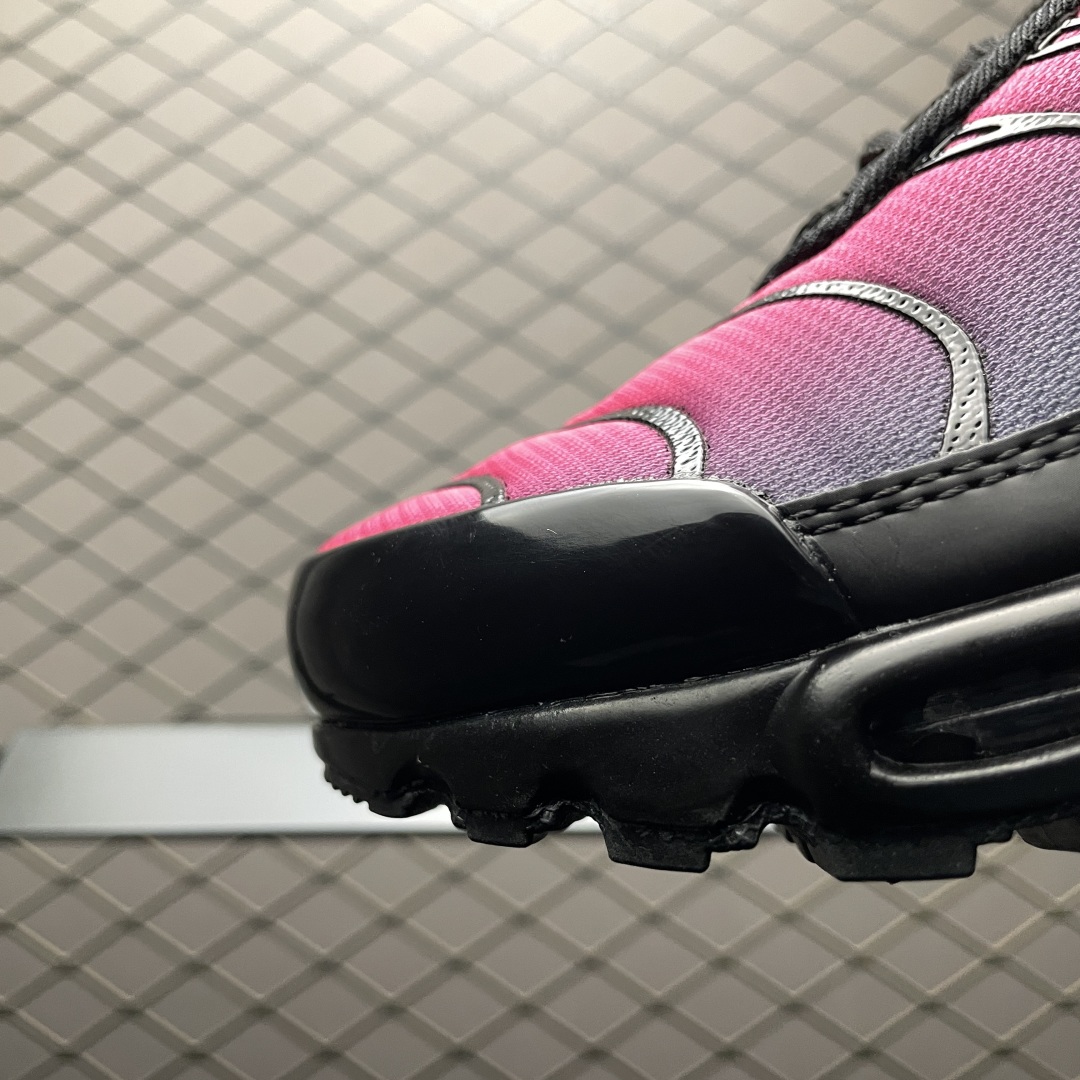   外贸专供 NK Air Max PLUS 复古气垫运动鞋 FJ5981-010 外贸专供品质 尺码：