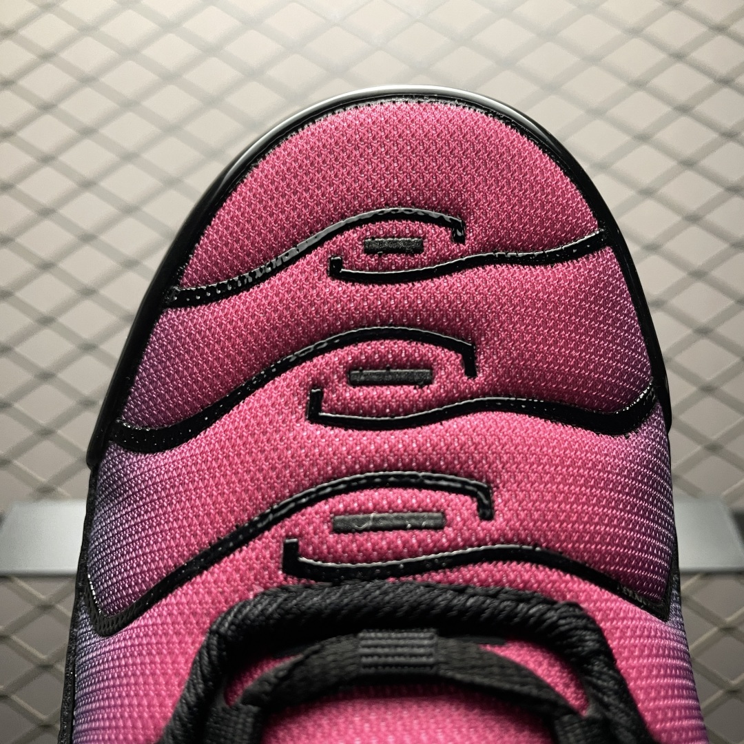   外贸专供 NK Air Max PLUS 复古气垫运动鞋 FJ5981-010 外贸专供品质 尺码：