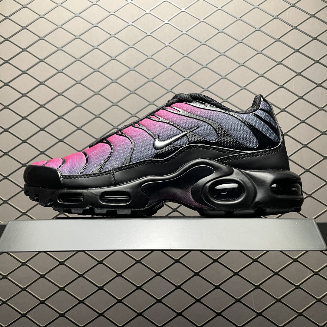   外贸专供 NK Air Max PLUS 复古气垫运动鞋 FJ5981-010 外贸专供品质 尺码：