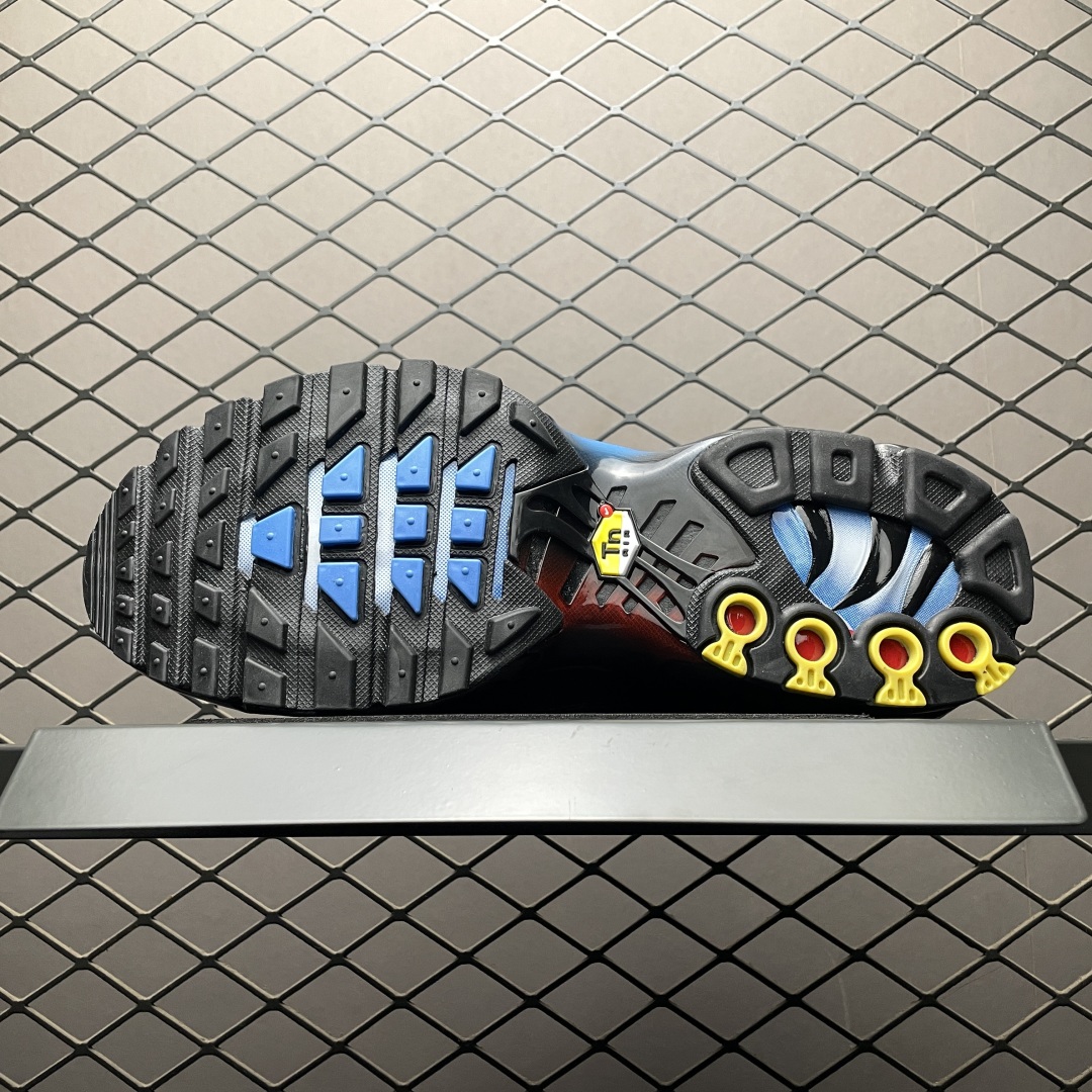   外贸专供 NK Air Max PLUS 复古气垫运动鞋 FV0393-001 外贸专供品质 尺码：