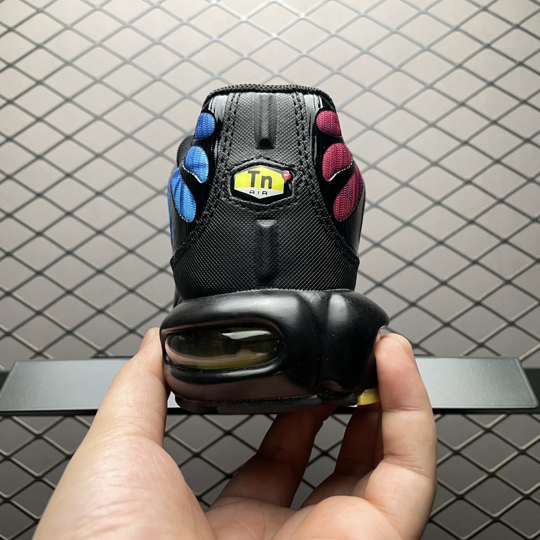   外贸专供 NK Air Max PLUS 复古气垫运动鞋 FV0393-001 外贸专供品质 尺码：