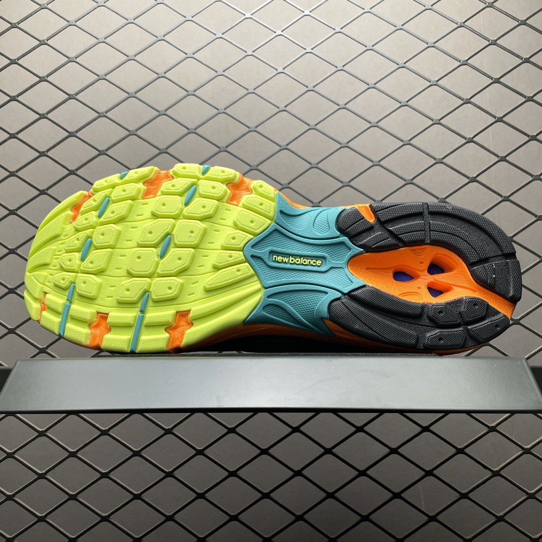   New Balance 新百伦 U740MC2 复古休闲慢跑鞋 尺码：36 37 37.5 38 3