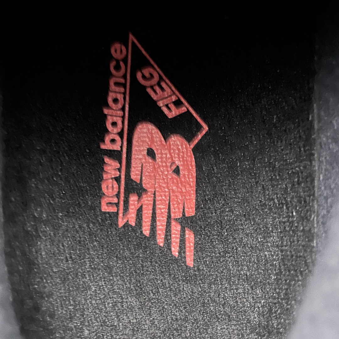   KITH x New Balance 新百伦 M2010ND 联名款 复古休闲慢跑鞋 尺码：36 3