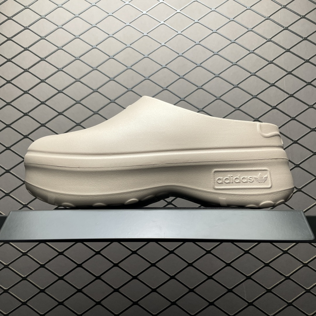 💰440   AD 阿迪 Originals AdiFOM Stan Smith Mule 慕勒 輕便休閒涼鞋 廚師鞋 拖鞋 輕鬆腳感 一穿即走 這款拖鞋旨在致敬經典的Stan Smith 簡約鞋面和後跟細節靈感源於原版 並通過厚實的比例