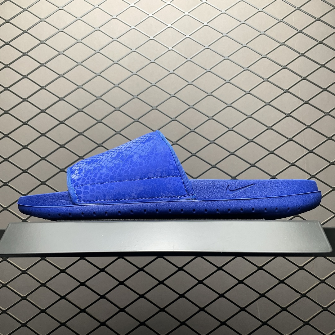 💰450 純原NK Kobe Offcourt Slide 科比 夏季沙灘涼鞋拖鞋 IF2870-400 發泡一體大底 腳感十分舒適！尺碼：38.5 40 41 42.5 44 45 46 47.5 48.5 編號：17TDEF91