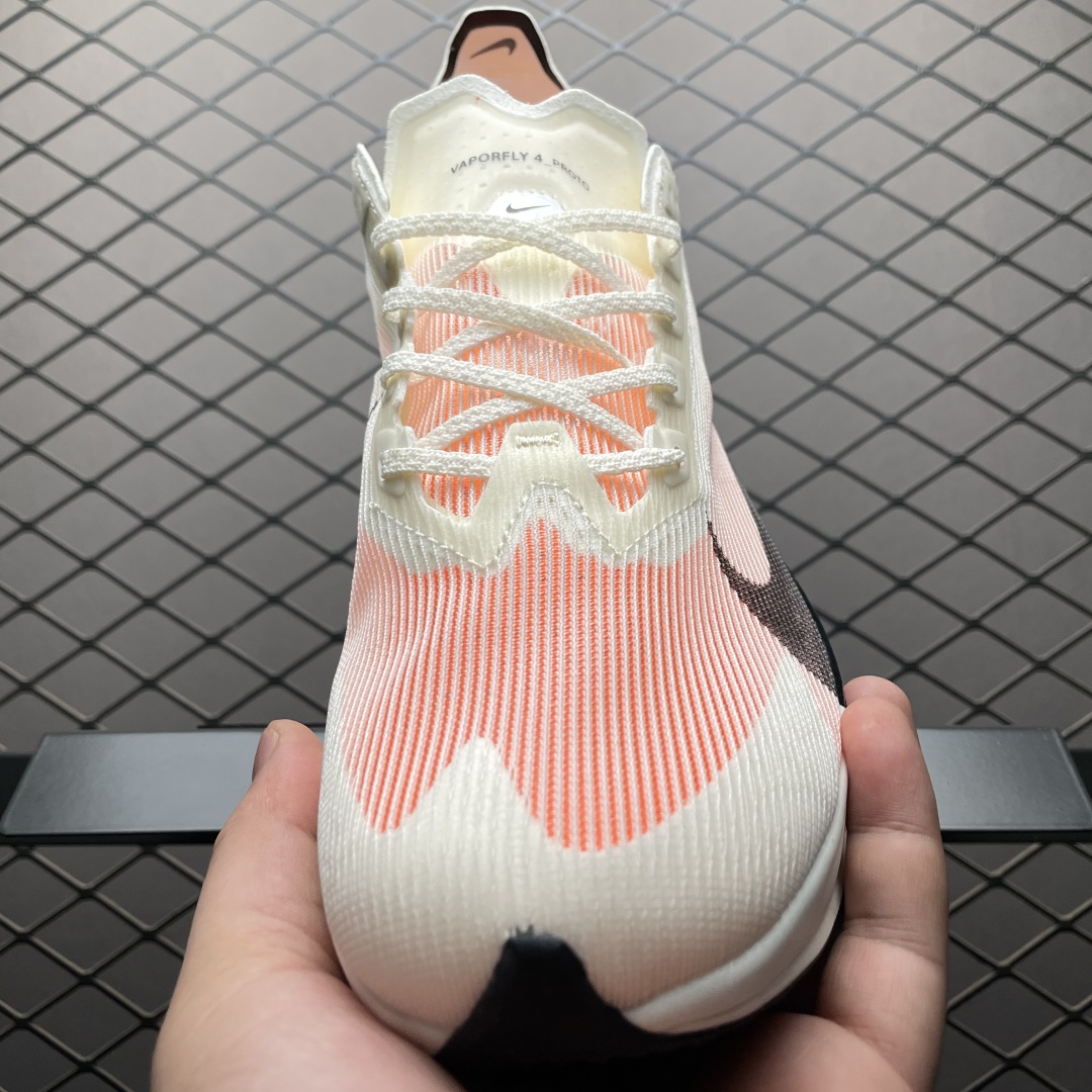 本地💰260 纯原 NK Vaporfly Next %4 超轻网面跑步鞋 HF6413-100 尺码：41 42 42.5 43 44 44.5 45 编号：31YEFF24