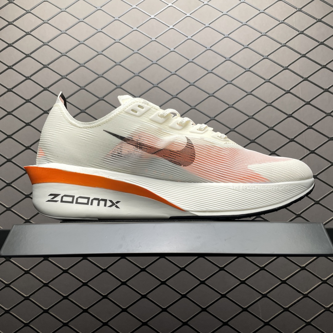 本地💰260 纯原 NK Vaporfly Next %4 超轻网面跑步鞋 HF6413-100 尺码：41 42 42.5 43 44 44.5 45 编号：31YEFF24