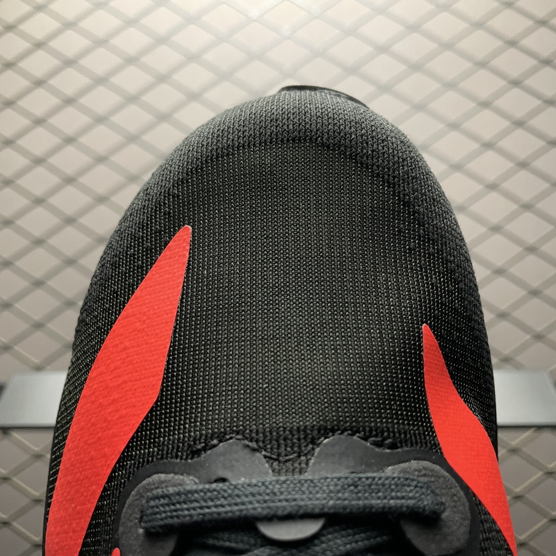本地💰180 纯原 AD 阿迪 Adizero EVO 低帮休闲跑步鞋 JR3414 新版本出货 区别市面通货品质 尺码：39 40 40.5 41 42 42.5 43 44 44.5 45 编号：23TDEF131