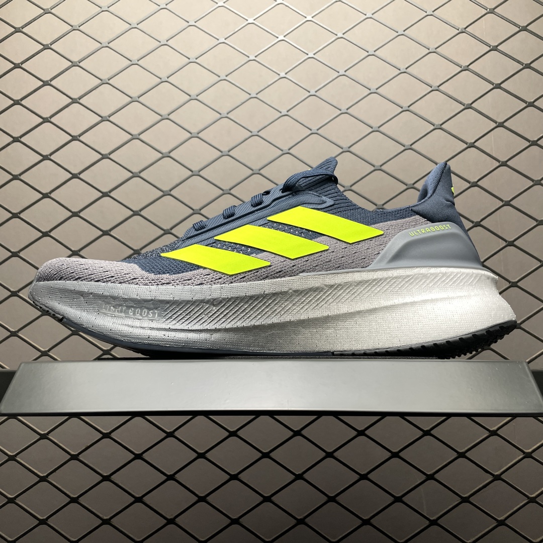   AD 阿迪 Ultra Boost 5X 超弹力爆米花中底休闲跑步鞋 JH9034 尺码：39 40