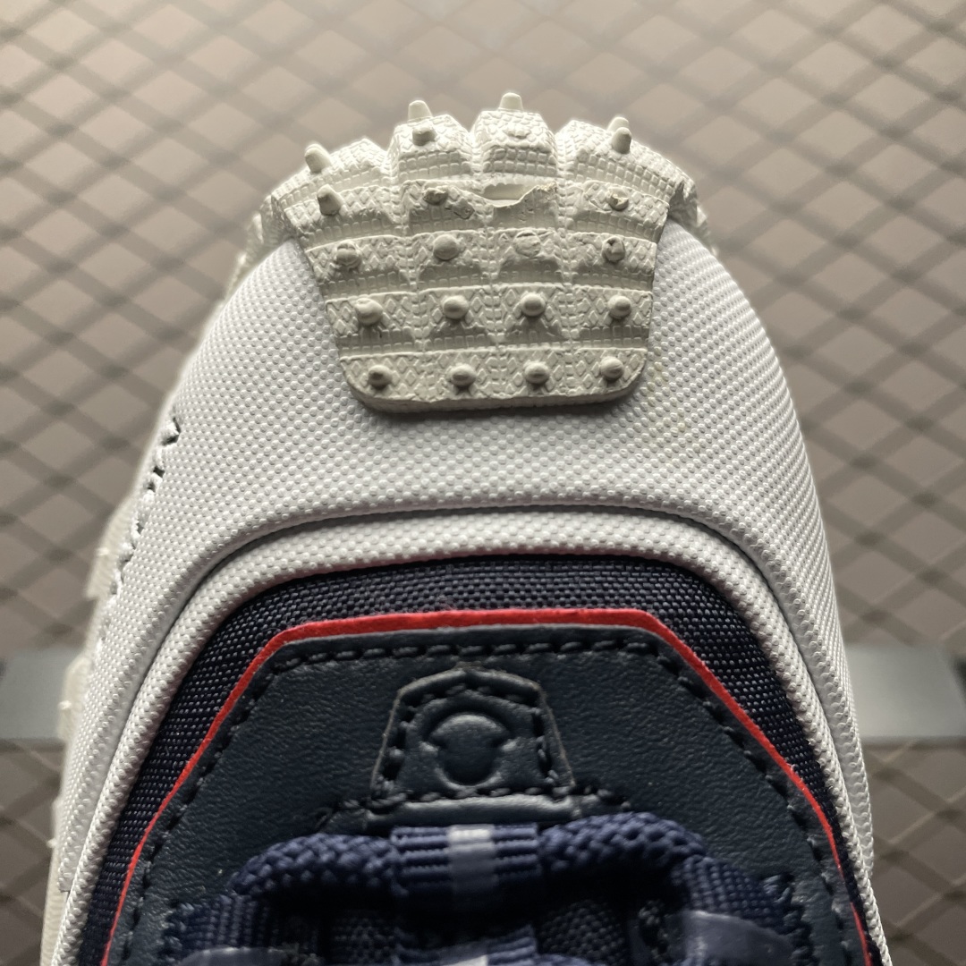   Moncler 盟可睐/蒙口 Trailgrip GTX 抗撕裂材质山地户外鞋 鞋身采用Cordur