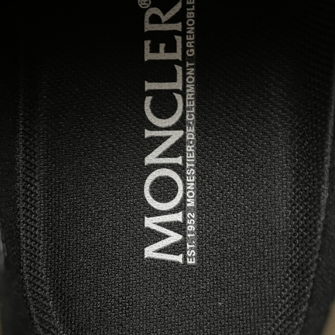   Moncler 盟可睐/蒙口 Trailgrip GTX 抗撕裂材质山地户外鞋 鞋身采用Cordur