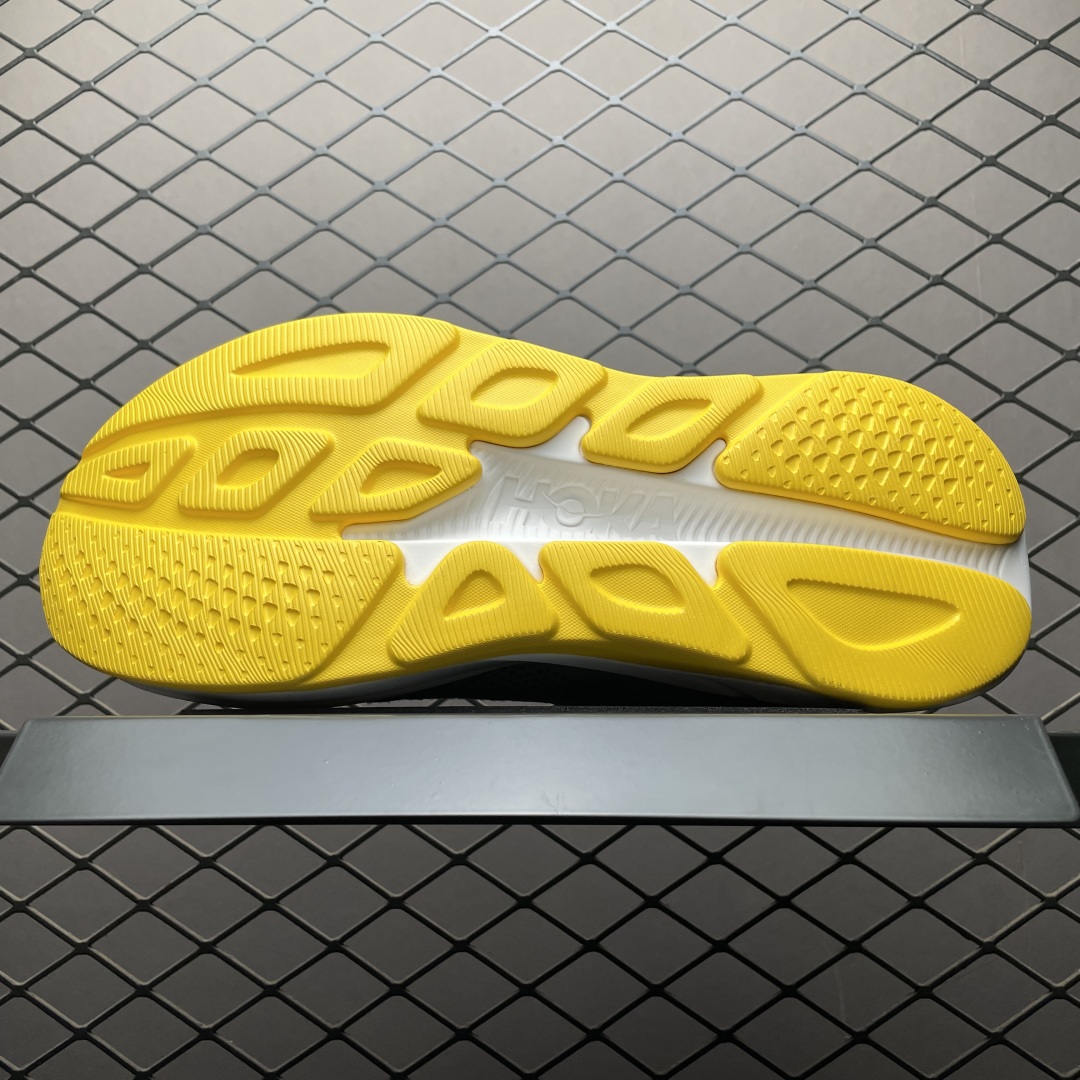   Hoka Rincon 4 网面透气跑步鞋  尺码： 36 36.5 37 38 38.5 39 4