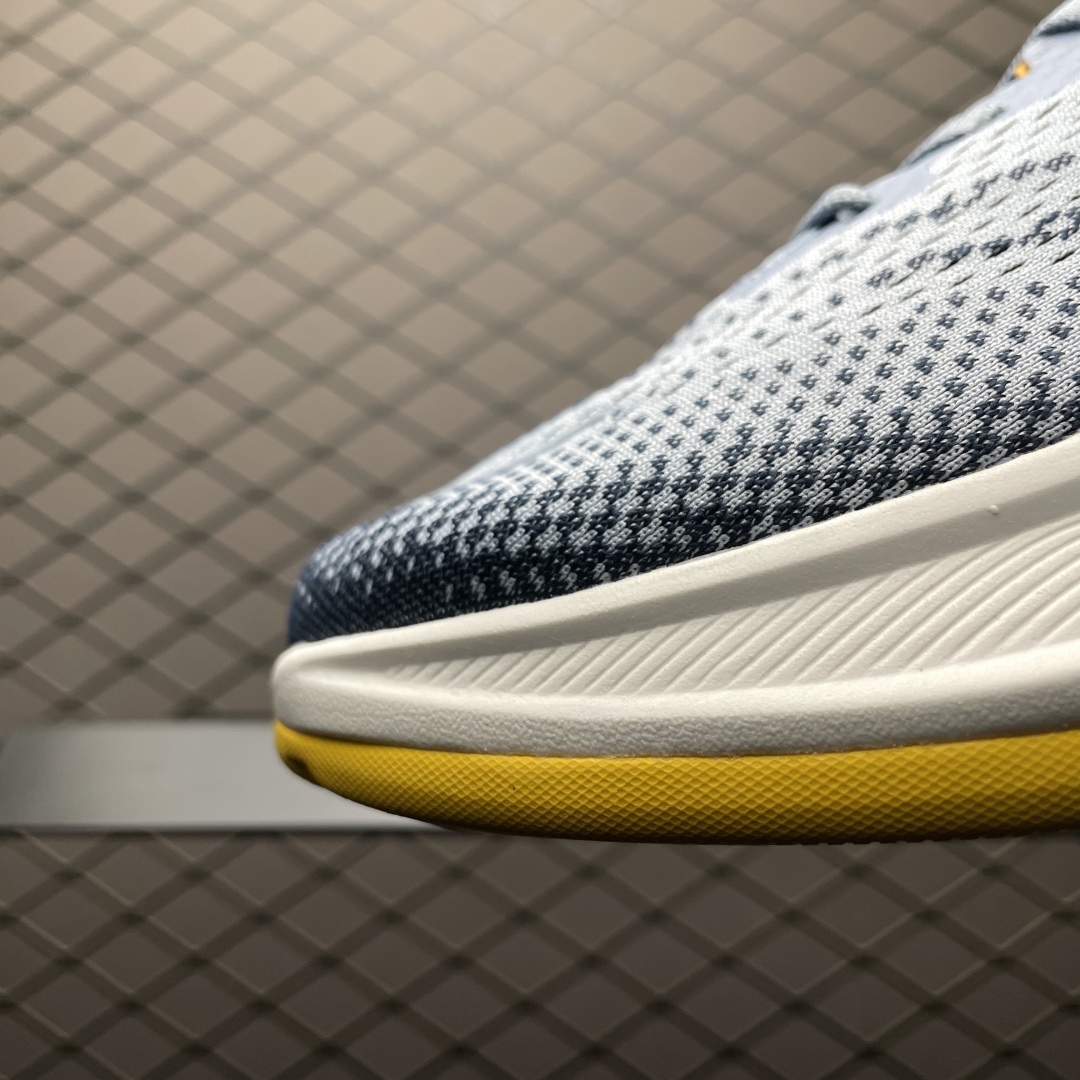   Hoka Rincon 4 网面透气跑步鞋  尺码： 36 36.5 37 38 38.5 39 4